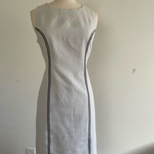EUC PAPYA OCCASIOWEAR LIGHT GRAY LINED SLEEVELESS DRESS UK12( See Measurements)